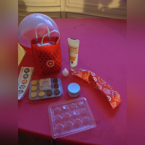 Miniverse make-it mini Target Food Favorites- Mini Cupcakes - Picture 2 of 6